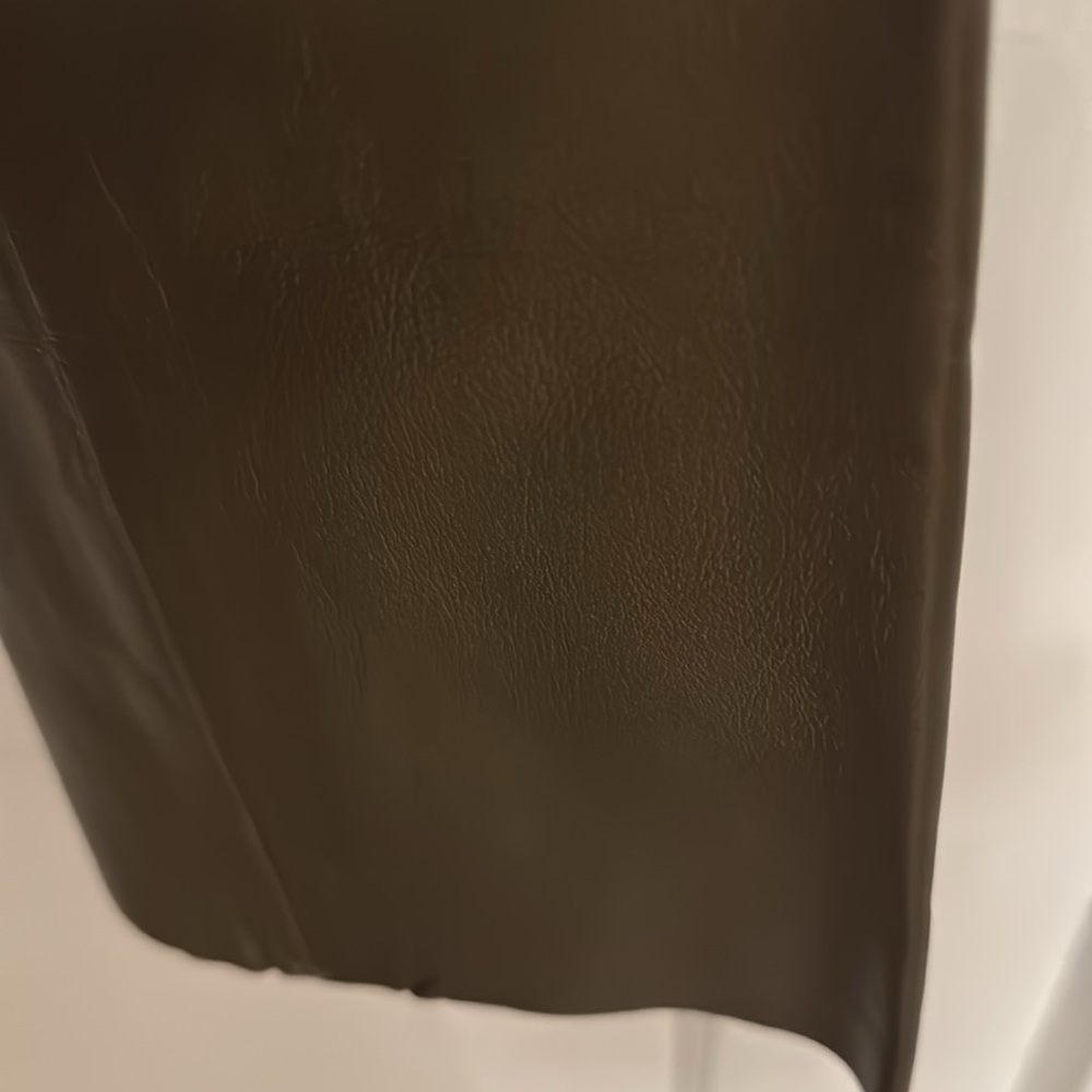 Pants - Picture 4 of 9